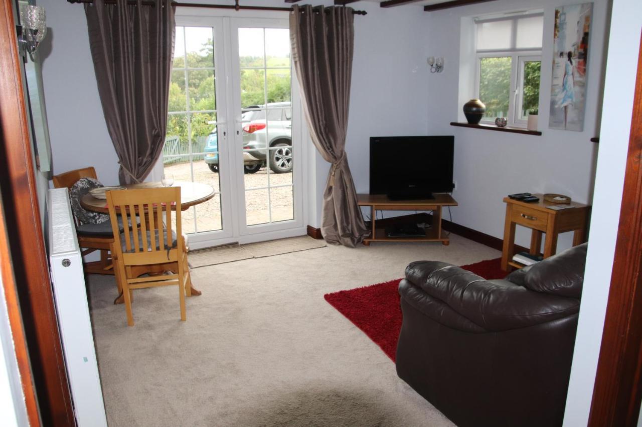 Garn Lodge Newtown  Bagian luar foto