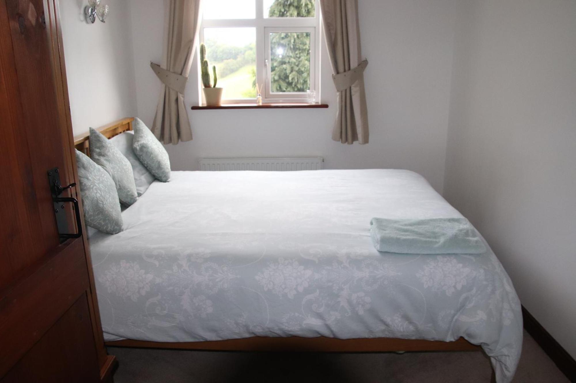 Garn Lodge Newtown  Bagian luar foto